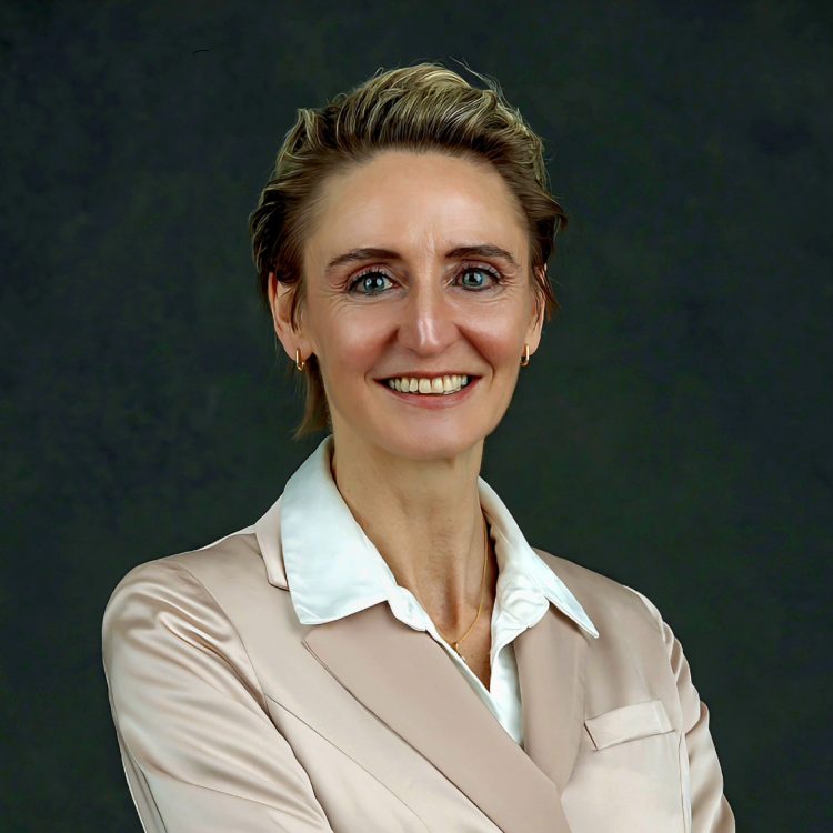 Valérie_Nolens_CEO_BVVM-UPCA-rv-5127-profile
